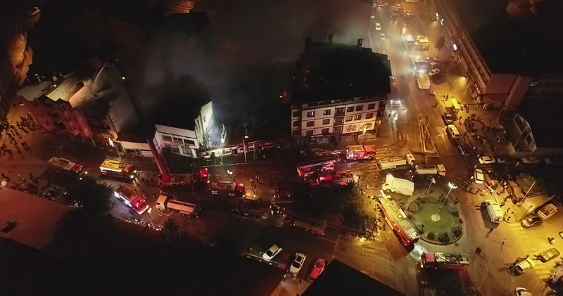 Erzurum da restoranda başlayan yangın 4 binaya sıçradı