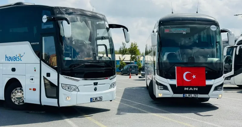 HAVAİST otobüsleri 30 Ağustos için Türk bayraklarıyla donatıldı