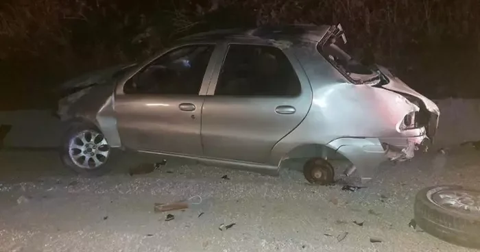 Yer: Bilecik! Kontrolden çıkan otomobil beton zemine çarptı