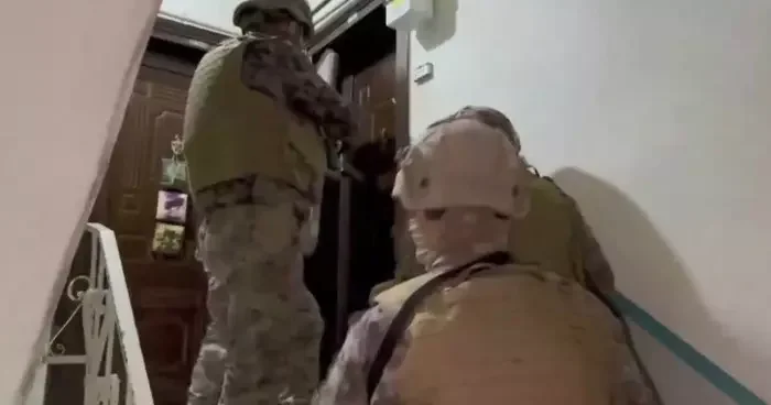 Ümraniye’de astıkları pankart ile tehditte bulunmuşlardı! Adliyeye sevk edildiler