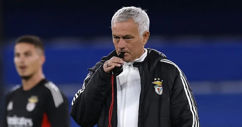 Mourinho: Chelsea nin tarihinin bir parçasıyım
