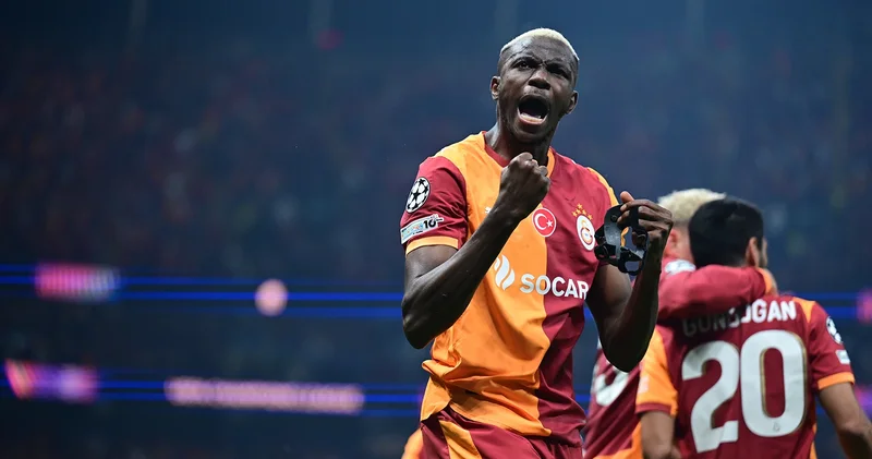 Victor Osimhen, Liverpool a attığı golle tarihe geçti