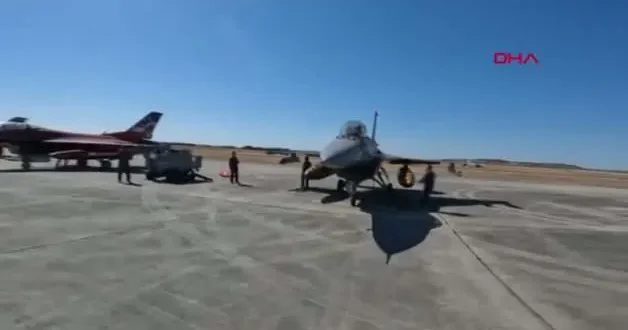 Türk jetlerine 4700 km ötede görev! O anları MSB paylaştı