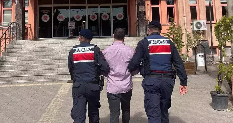 Cezaevinden firar etti; camide uyurken yakalandı