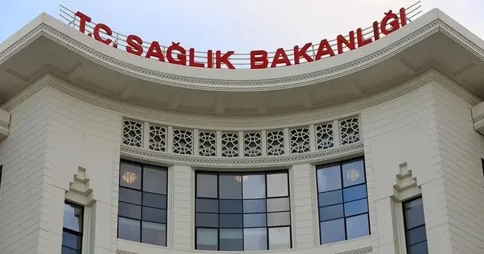 Sağlık Bakanlığından 25 yaş altı kadınların yalnızca evliyse jinekoloji randevusu alabildiği iddialarına yalanlama