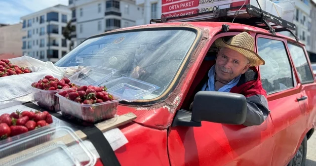 Çilek ismini verdiği otomobili ile her gün kilometrelerce yol gidiyor Ordu Haberleri