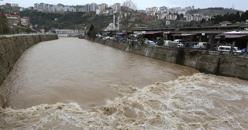 Trabzon da 6 gün önce dereye düşen çocuğu arama çalışmaları sürüyor Sözcü Gazetesi