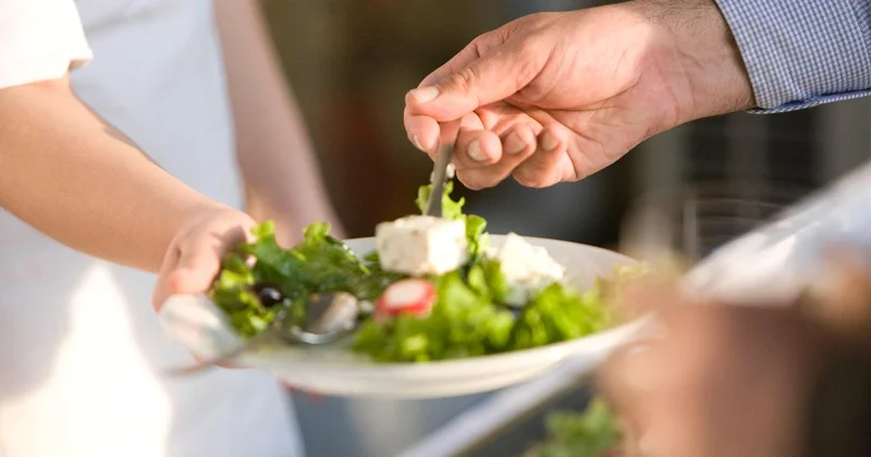 Salatanız topraktan vücudunuza mikroplastik taşıyor olabilir