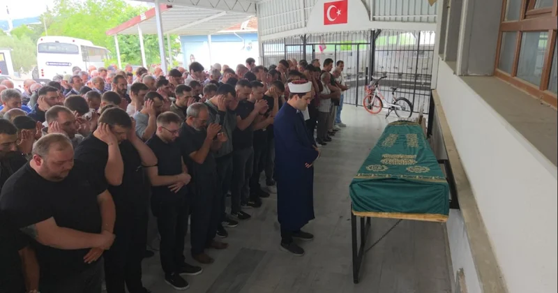 Baltayla öldürülen Mustafa, toprağa verildi Sözcü Gazetesi