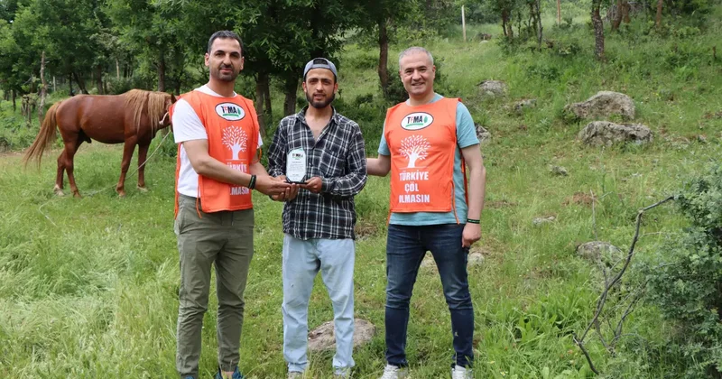 Ölen buzağının karnını deşip, midesine baktı! Gördüğü manzara çobanı harekete geçirdi