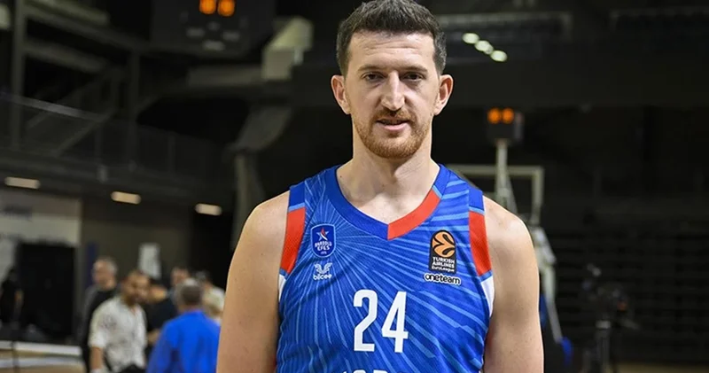 Anadolu Efes te Ercan Osmani nin sözleşmesi 2 yıl uzatıldı
