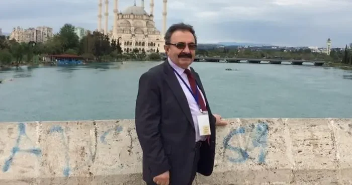 Bolu da 33 yıldır görev yapan öğretim üyesi kalp krizi geçirerek hayatını kaybetti