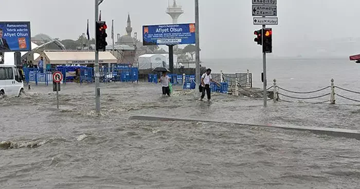 Meteoroloji uyardı: İstanbul dahil birçok kentte sağanak etkili olacak