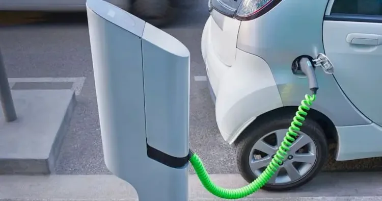Elektrikli aracı olanlar dikkat! Bu alanlara park edenlere ceza gelecek