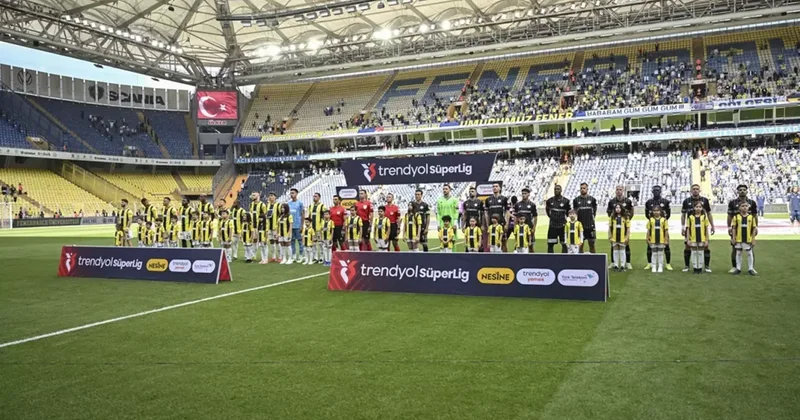 Fenerbahçe tribünlerinden sadece o futbolcuya tepki