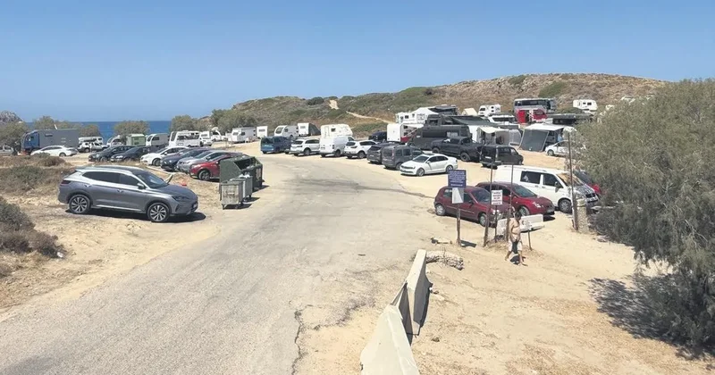 Oteller boş karavan alanları dolup taşıyor