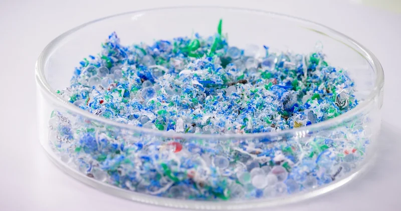 İnsanlar, günde on binlerce mikroplastik parçacığı soluyor olabilir Haberler Sağlık Haberleri