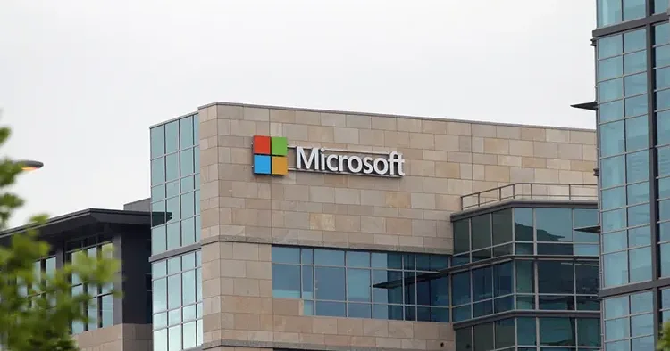 Microsoft 4 trilyon dolar eşiğini aşan ikinci şirket oldu