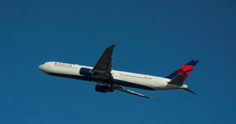 Delta uçağında şiddetli türbülans: 25 kişi hastaneye kaldırıldı