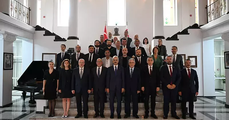 Bakan Uraloğlu, Gürcistan’da iş insanlarıyla bir araya geldi