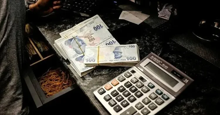 Memur ve emekliler için yeni dönem! 2 yılda 4 ayrı zam geliyor!