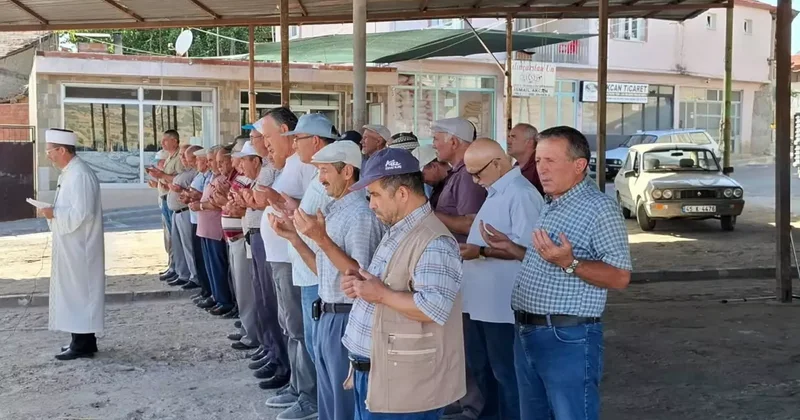 Kuraklık tehlikesi! Manisa Selendi de yağmur duası 3 gün sürdü