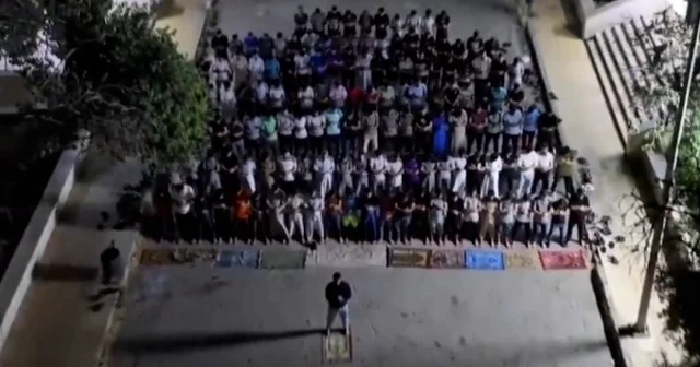 Halep Üniversitesi’nde sabah namazı cemaatle kılındı VİDEO İZLE