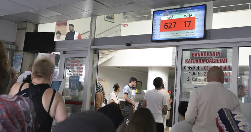 7 bin 438 liraya yükselecek: Eski tip ehliyetlerin 15 liraya yenilenmesi için son gün!