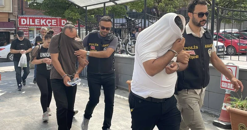 Tapuda gerçek bir tiyatro! Dublörle 10 milyonluk arsayı sattılar!