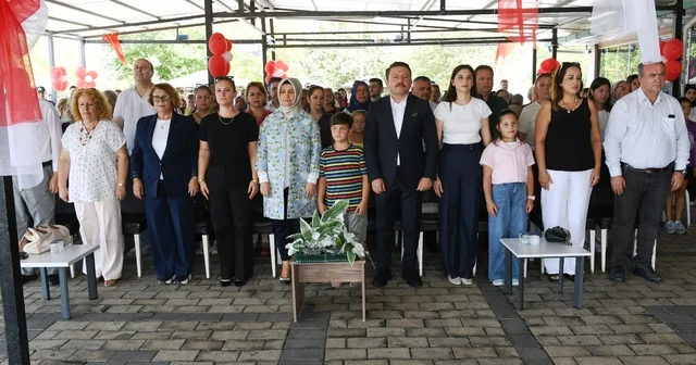 Lapseki Sosyal Yardımlaşma ve Dayanışma Vakfı nın sergisi açıldı Çanakkale Haberleri