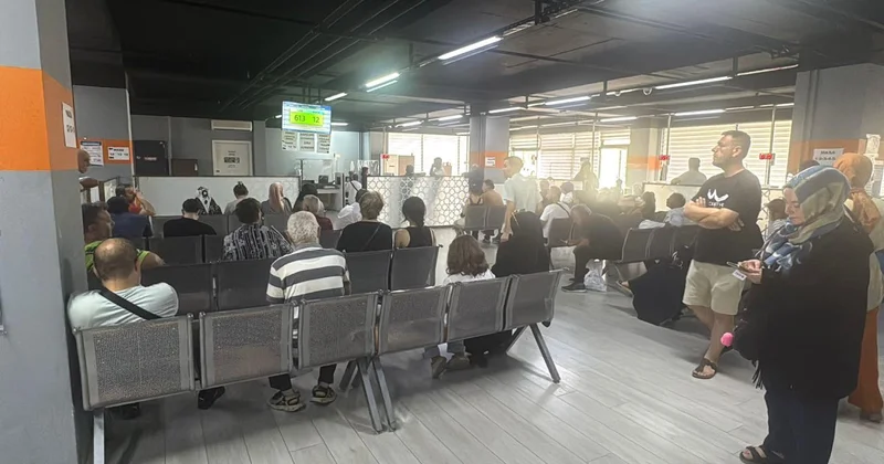 Nüfus müdürlüklerinde sürücü belgesi yenileme yoğunluğu
