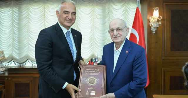 Kültür ve Turizm Bakanı Ersoy dan İsmail Kahraman a nezaket ziyareti Politika Haberleri