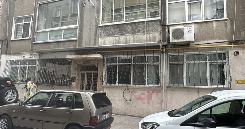 Camı açık yattı, kanlar içinde uyandı