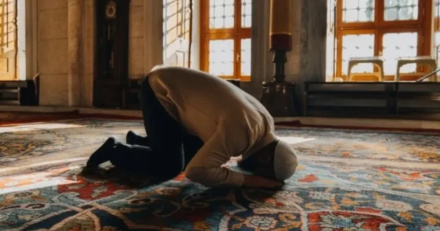 Namaz Adabı: Namaz kılarken nelere dikkat edilmeli? Son Dakika Haberleri