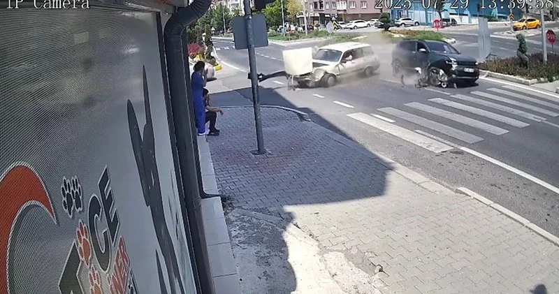 Kameralara yansıdı: Kazayı film izler gibi izledi