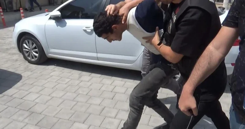Şanlıurfa da doktor ve güvenlik görevlisini boğazından bıçaklayan zanlı tutuklandı