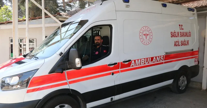 Düzce de yürekleri ısıtan olay! Ambulans şoförü çocuğu o şekilde görünce...