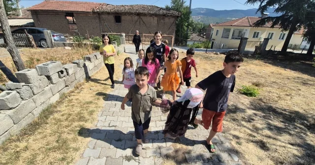 Amasya da çocuklar yağmur duasına çıktı Amasya Haberleri