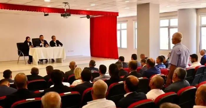 Vali Sözer muhtarlarla bir araya geldi