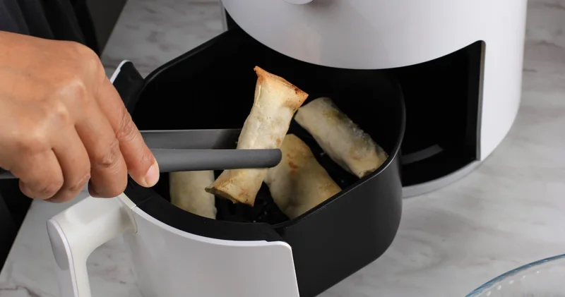Hem cihazınızdan hem de sağlığınızdan olmayın! Uzmanlar Airfryer da pişirilmemesi gereken yemekleri bir bir saydı