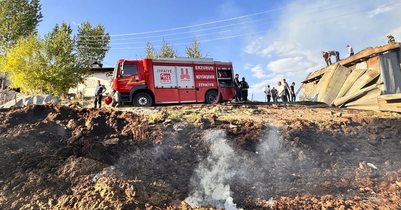 Erzurum da kırsal mahallede evde çıkan ve bitişik evlere sıçrayan yangına müdahale ediliyor
