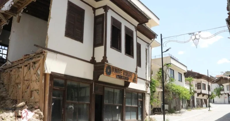 Malatya da depremlerden etkilenen tescilli 13 tarihi konak yeniden ayağa kaldırılacak