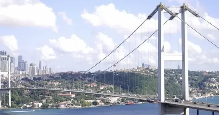 Fatih Sultan Mehmet Köprüsü nde bakım çalışmaları nedeniyle trafik düzenlemesi